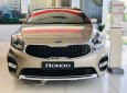 Kia Rondo    2018 - Bán ô tô Kia Rondo sản xuất 2018, 609 triệu