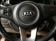 Kia Rondo 1.7MT 2015 - Bán xe Kia Rondo 1.7MT 2015, màu vàng, giá chỉ 548 triệu