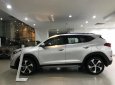 Hyundai Tucson 2.0 2018 - Bán Hyundai Tucson bạc xe có sẵn giao ngay, hỗ trợ vay trả góp, LH để được giá tốt nhất, Hotline 0903175312