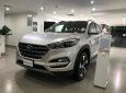 Hyundai Tucson 2.0 2018 - Bán Hyundai Tucson bạc xe có sẵn giao ngay, hỗ trợ vay trả góp, LH để được giá tốt nhất, Hotline 0903175312