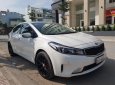 Kia Cerato 1.6AT 2017 - Bán xe Kia Cerato 1.6 AUTO sản xuất:2017,màu trắng,gia đình sử dụng kỹ mới 99%.