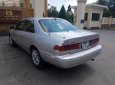 Toyota Camry 2.2LE 1998 - Bán Toyota Camry 2.2LE đời 1998, màu hồng, nhập khẩu 