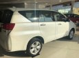 Toyota Innova 2.0V AT 2018 - Bán ô tô Toyota Innova 2.0V AT đời 2019, màu trắng, 946tr