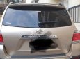 Toyota Highlander SE 2.7 2010 - Bán Toyota Highlander SE 2.7 năm sản xuất 2010, màu vàng cát, xe nhập