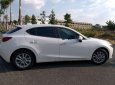 Mazda 3 2016 - Bán ô tô Mazda 3 năm 2016, màu trắng, xe nhập xe gia đình, giá tốt