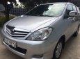 Toyota Innova 2010 - Chính chủ bán Toyota Innova sản xuất năm 2010, màu bạc