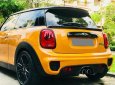 Mini Cooper At 2016 - Bán gấp Mini Cooper 2016 tự động, màu vàng, đẹp mới nhất Sài Gòn