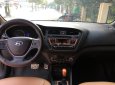 Hyundai i20 Active 2016 - Cần bán lại xe Hyundai i20 Active năm 2016, màu trắng, xe nhập