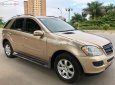 Mercedes-Benz ML Class ML350 2005 - Cần bán lại xe Mercedes ML350 đời 2005, màu vàng, nhập khẩu nguyên chiếc