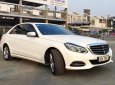 Mercedes-Benz E200 2017 - Bán Mercedes Benz E200 sx 2014, trắng, nội thất mâu socola