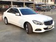 Mercedes-Benz E200 2017 - Bán Mercedes Benz E200 sx 2014, trắng, nội thất mâu socola