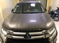 Mitsubishi Outlander 2.0 CVT 2016 - Cần bán gấp Mitsubishi Outlander 2.0 CVT sản xuất năm 2016, màu nâu, nhập khẩu, giá tốt