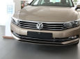 Volkswagen Passat Gp 2016 - Bán xe Volkswagen Passat GP màu cát vàng, đời 2016, nhập khẩu nguyên chiếc, giá 1 tỷ 200tr. ACE liên hệ 0921133889 để có giá tốt