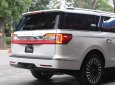 Lincoln Navigator  L 2018 - Cần bán Lincoln Navigator L năm sản xuất 2018, màu trắng, xe nhập