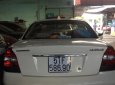 Daewoo Nubira 2004 - Cần bán gấp Daewoo Nubira năm sản xuất 2004, màu trắng