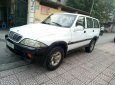 Ssangyong Musso 2004 - Cần bán xe Ssangyong Musso sản xuất 2004, màu trắng, 135tr