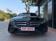 Mercedes-Benz E class E300 AMG 2017 - Bán xe Mercedes-Benz E class sản xuất 2017 màu đen cực mới