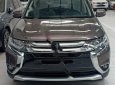 Mitsubishi Outlander 2.0 CVT Premium 2018 - Cần bán Mitsubishi Outlander 2.0 CVT Premium năm sản xuất 2018, màu nâu, giá 908tr