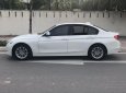 BMW 3 Series 320i 2013 - Bán xe BMW 3 Series sản xuất 2013 màu trắng, 880 triệu, nhập khẩu nguyên chiếc