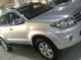 Toyota Fortuner 2009 - Gia đình bán Toyota Fortuner 2009, màu bạc