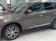 Mitsubishi Outlander 2.0 CVT Premium 2018 - Cần bán Mitsubishi Outlander 2.0 CVT Premium năm sản xuất 2018, màu nâu, giá 908tr