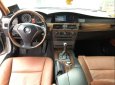 BMW 5 Series  525i  2004 - Gia đình cần bán BMW 525i sản xuất 2004, ĐKLĐ 2008