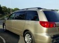 Toyota Sienna LE 2007 - Cần bán lại xe Toyota Sienna LE năm sản xuất 2007, màu vàng, xe nhập còn mới