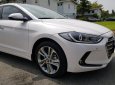 Hyundai Elantra 2.0AT 2016 - Bán xe Hyundai Elantra 2.0AT 2016, màu trắng