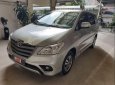 Toyota Innova 2.0 E 2016 - Bán xe Toyota Innova 2.0 E đời 2016, giá tốt