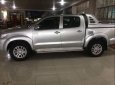 Toyota Hilux 2012 - Bán Toyota Hilux đời 2012, màu bạc