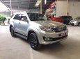 Toyota Fortuner 2.7V 4x2 2016 - Bán ô tô Toyota Fortuner 2.7V 4x2 năm 2016, màu bạc, giá 900tr