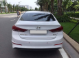 Hyundai Elantra 2018 - Cần bán Hyundai Elantra đời 2018 màu kem (be), giá chỉ 554 triệu