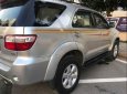 Toyota Fortuner G 2010 - Bán ô tô Toyota Fortuner G 2010, màu bạc, 605 triệu