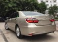 Toyota Camry  2.0E 2016 - Bán Toyota Camry 2.0E sản xuất 2016, màu vàng giá cạnh tranh