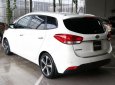 Kia Rondo 2.0AT 2016 - Cần bán Kia Rondo 2.0AT sản xuất 2016, màu trắng