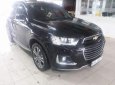 Chevrolet Captiva 2017 - Cần bán xe Chevrolet Captiva sản xuất 2017, màu đen, 700tr