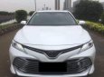 Toyota Camry   2018 - Cần bán xe Toyota Camry đời 2019, nội thất màu đen