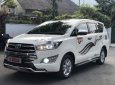 Toyota Innova  2.0E   2017 - Bán Toyota Innova 2.0E đời 2017, màu trắng số sàn