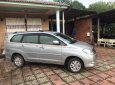 Toyota Innova 2010 - Cần bán gấp Toyota Innova 2010 số sàn, xe màu bạc