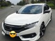 Honda Civic 1.5L Vtec Turbo 2017 - Cần bán lại xe Honda Civic 1.5L Vtec Turbo đời 2017, màu trắng 