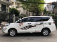 Toyota Innova  2.0E   2017 - Bán Toyota Innova 2.0E đời 2017, màu trắng số sàn