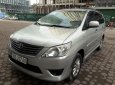 Toyota Innova 2.0 E 2013 - Cần bán lại xe Toyota Innova 2.0 E năm 2013, màu bạc, xe gia đình, giá tốt 525 triệu