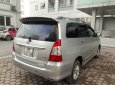 Toyota Innova 2.0 E 2013 - Cần bán lại xe Toyota Innova 2.0 E năm 2013, màu bạc, xe gia đình, giá tốt 525 triệu