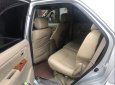 Toyota Fortuner   V  AT 2009 - Tôi cần bán xe Toyota Fortuner V sản xuất T12/2009, form 2010