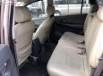 Toyota Innova 2.0E 2013 - Bán Toyota Innova 2.0E sản xuất 2013, màu vàng