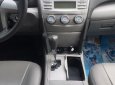 Toyota Camry 2.5LE 2010 - Bán Toyota Camry 2.5LE sản xuất 2010, màu bạc, xe nhập, giá 300tr