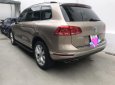 Volkswagen Touareg 3.6 AT 2016 - Nhà đi cần bán Volkwagen Touareg 3.6 AT gầm cao, mới đi 14.600km. Xe lái mạnh, đã, đầm chắc, bao test hãng, tặng bảo hiểm