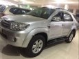 Toyota Fortuner  MT 2010 - Bán Fortuner 2010 máy dầu, nội thất trong ngoài đẹp xuất sắc