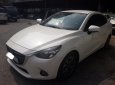 Mazda 2 2016 - Bán Mazda 2 2016, màu trắng, biển TP, giá thương lượng, hỗ trợ góp