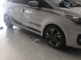 Kia Rondo   2017 - Bán xe Kia Rondo năm 2017, màu trắng, xe rất thơm tho sạch sẽ